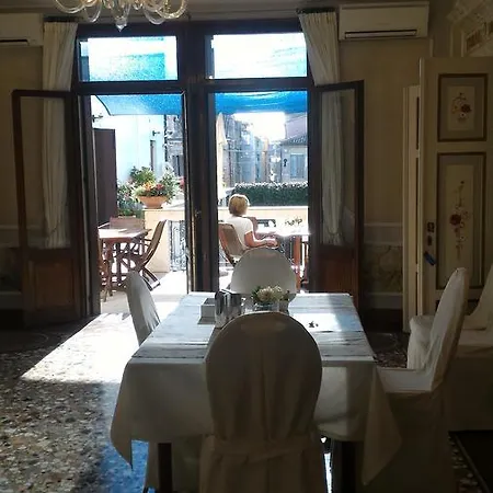 Bed & Breakfast Casa Di Carlo Goldoni - Dimora Storica *